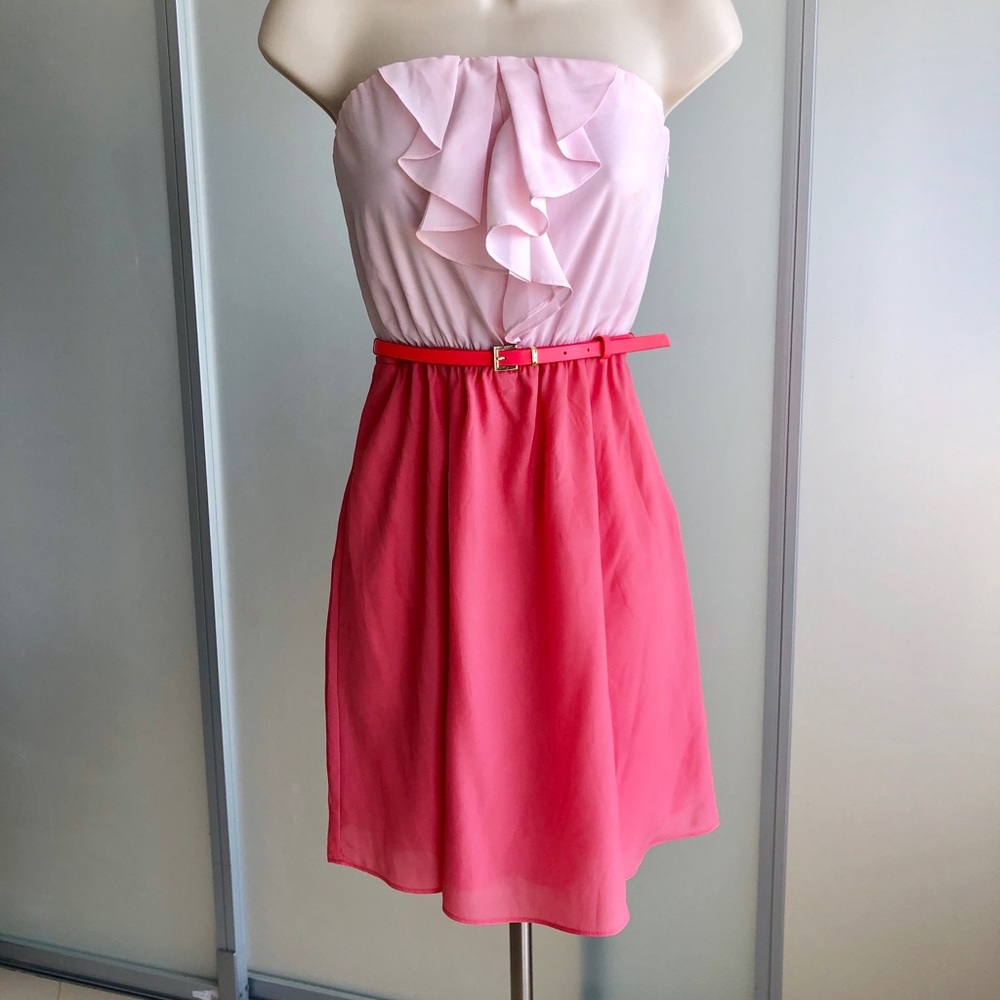 ❌SOLD❌ Express Belted Strapless Dress